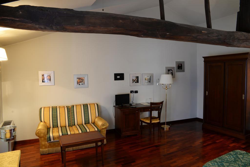 Villa Chiara Hotel Canelli Eksteriør billede